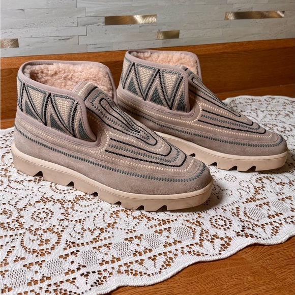 Women’s Bernardo Drea Booties Size 9 - Picture 7 of 9